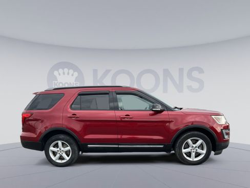 Used 2017 Ford Explorer XLT w/ Equipment Group 202A image 17