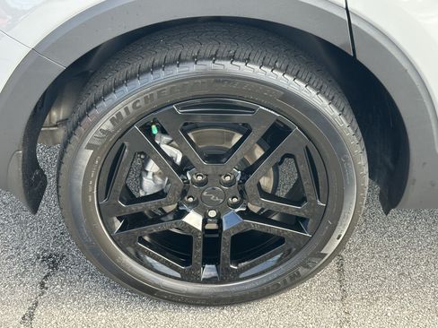 Used 2025 Kia Telluride SX X-Line AWD/4WD image 17