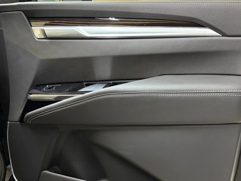 New 2025 Cadillac Escalade ESV Premium Luxury w/ Touring Package image 60