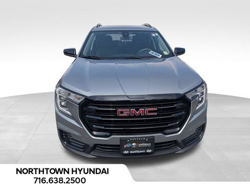 Used 2023 GMC Terrain SLE w/ Driver Convenience Package AWD/4WD image 5