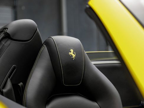 Used 2017 Ferrari 488 Spider image 69