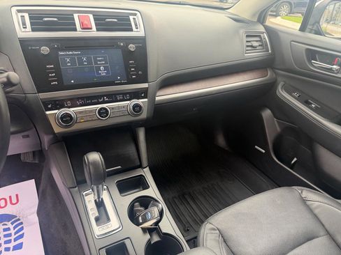 Used 2017 Subaru Outback 2.5i Limited AWD/4WD image 11