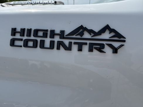 Used 2024 Chevrolet Silverado 3500 High Country w/ Technology Package image 12