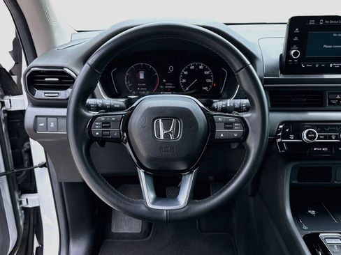 Used 2025 Honda Pilot EX-L image 14