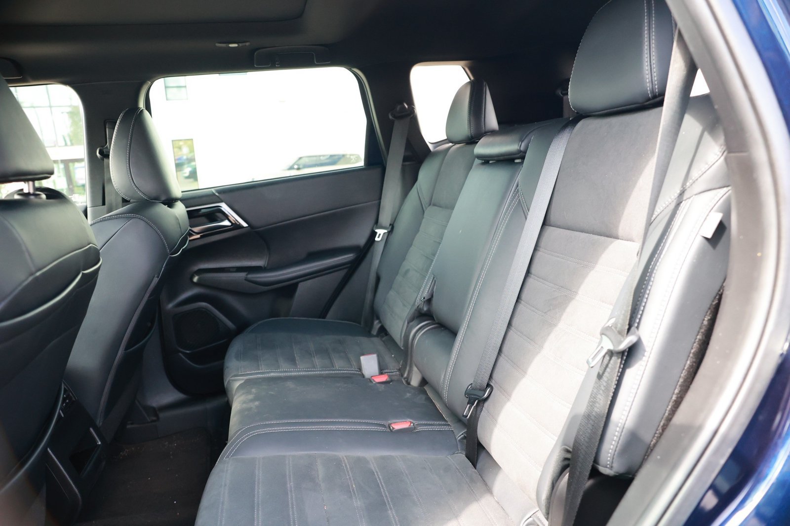 Used 2022 Mitsubishi Outlander SE FWD image 33