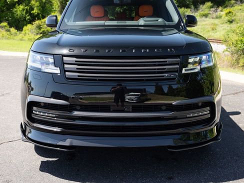 Used 2025 Land Rover Range Rover SE AWD/4WD image 12