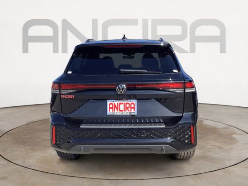 New 2026 Volkswagen Tiguan SE R-Line image 7