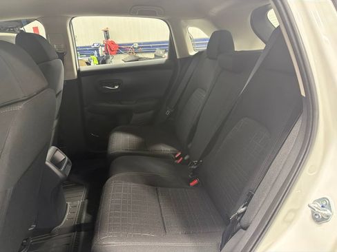 Used 2025 Honda HR-V LX image 12