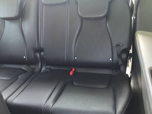 New 2026 Kia Carnival LX FWD image 15