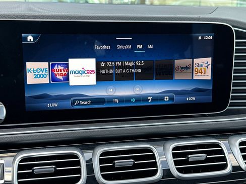 Used 2025 Mercedes-Benz GLS 450 4MATIC image 21