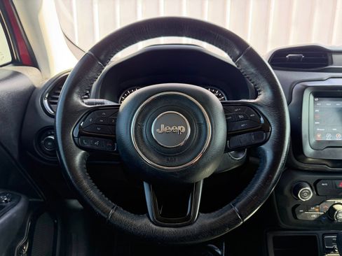 Used 2018 Jeep Renegade Altitude w/ Popular Equipment Group FWD image 14