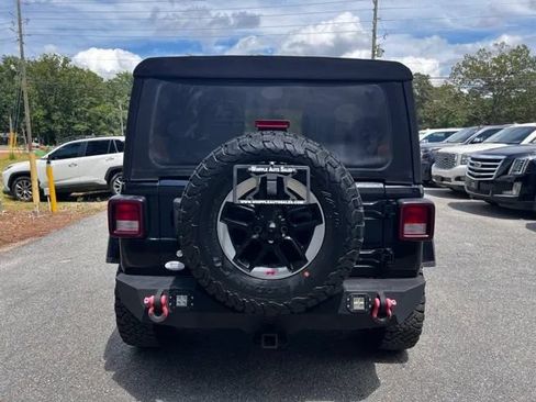 Used 2018 Jeep Wrangler Rubicon AWD/4WD image 6