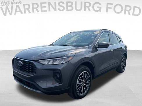 New 2025 Ford Escape SE image 3