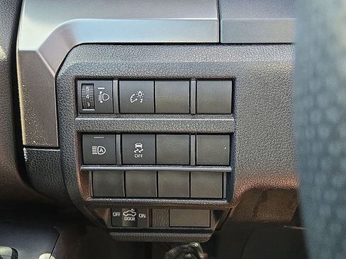 Used 2024 Toyota Tacoma SR5 AWD/4WD image 23