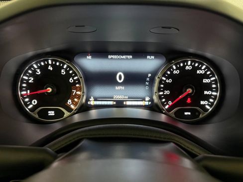 Certified 2022 Jeep Renegade Limited AWD/4WD image 8