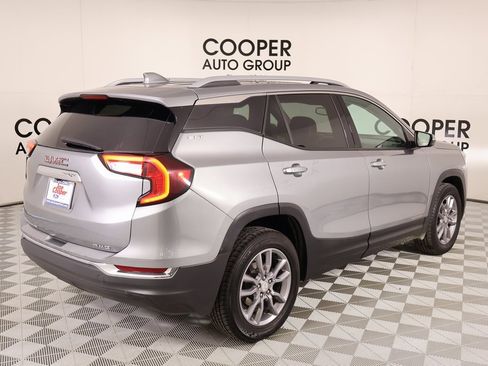 Used 2024 GMC Terrain SLT image 19