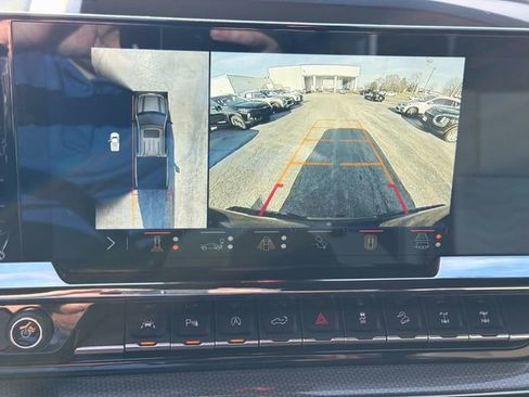 Used 2024 Chevrolet Silverado 1500 ZR2 w/ Technology Package image 37