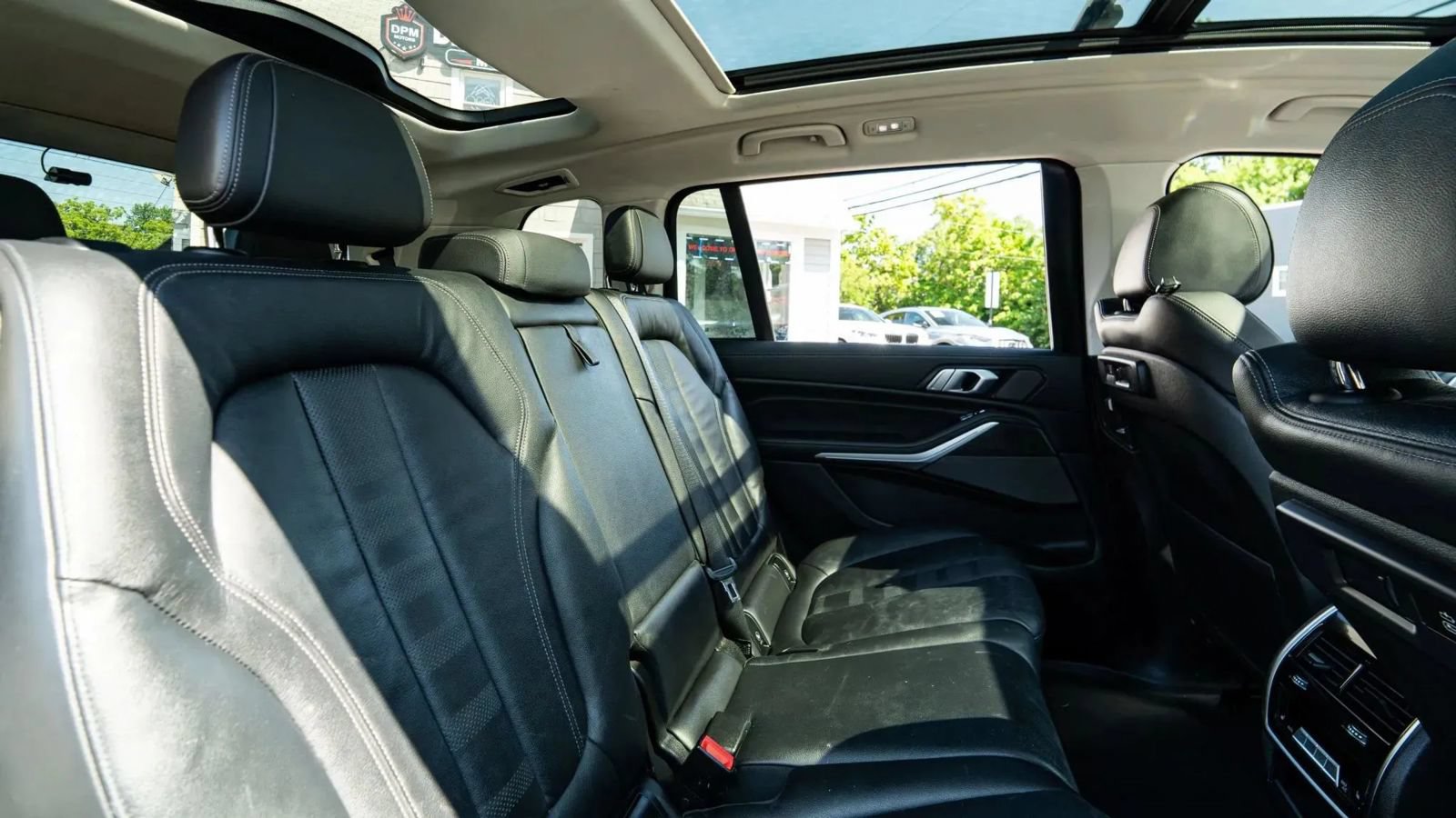 Used 2020 BMW X7 xDrive40i w/ Premium Package AWD/4WD image 17