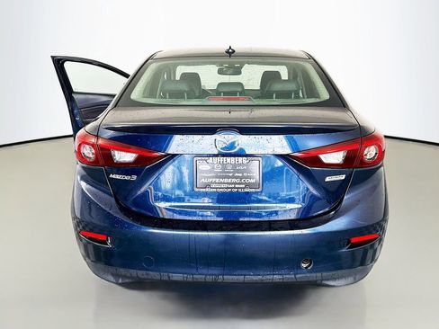 Used 2018 MAZDA MAZDA3 Grand Touring w/ Premium Equipment Package FWD image 6