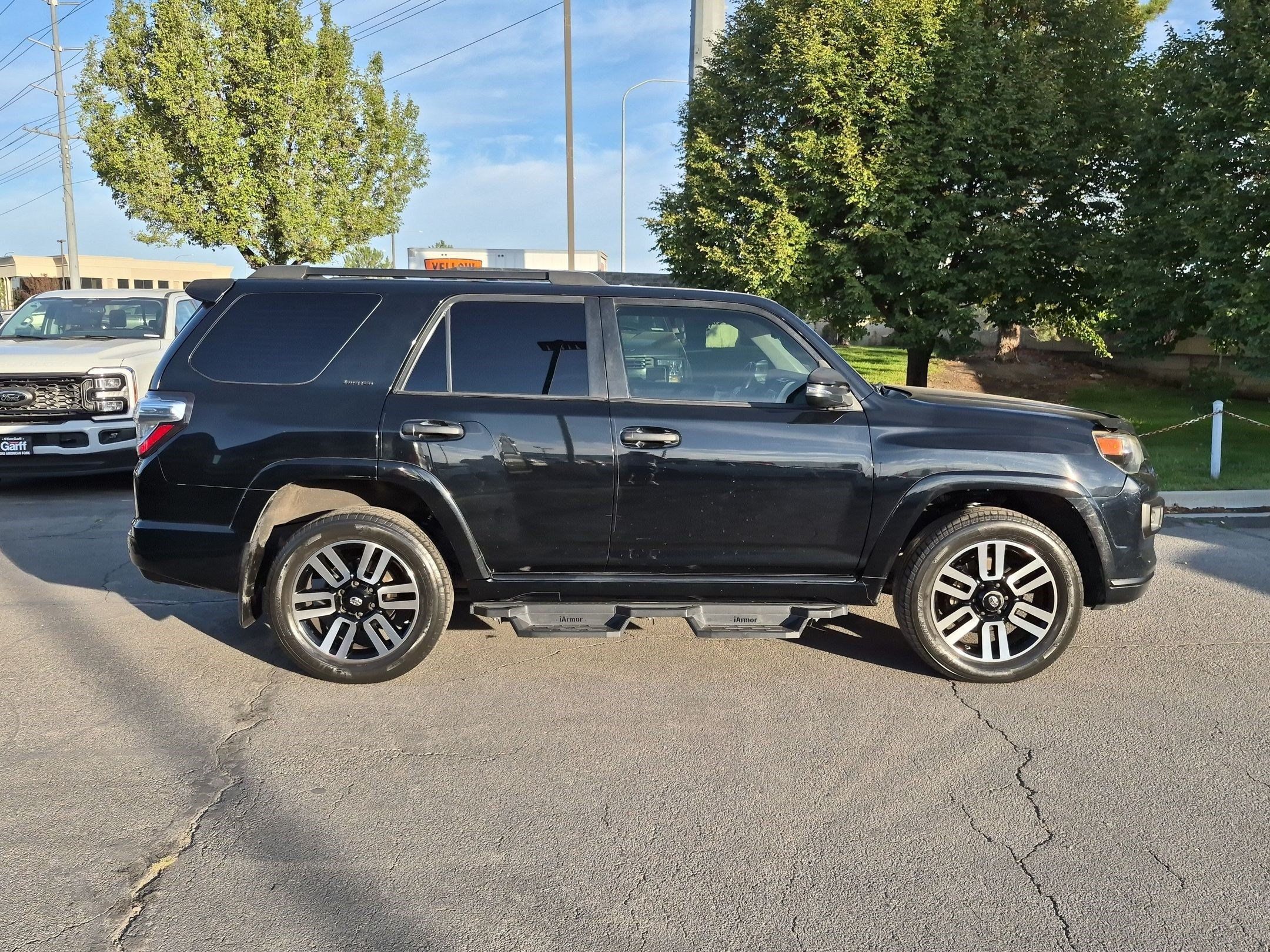 Used 2014 Toyota 4Runner Limited AWD/4WD image 2