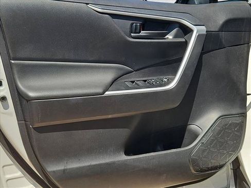 Used 2025 Toyota RAV4 LE AWD/4WD image 10