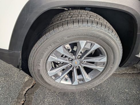 New 2026 Chevrolet Equinox LT w/ Convenience Package II image 11