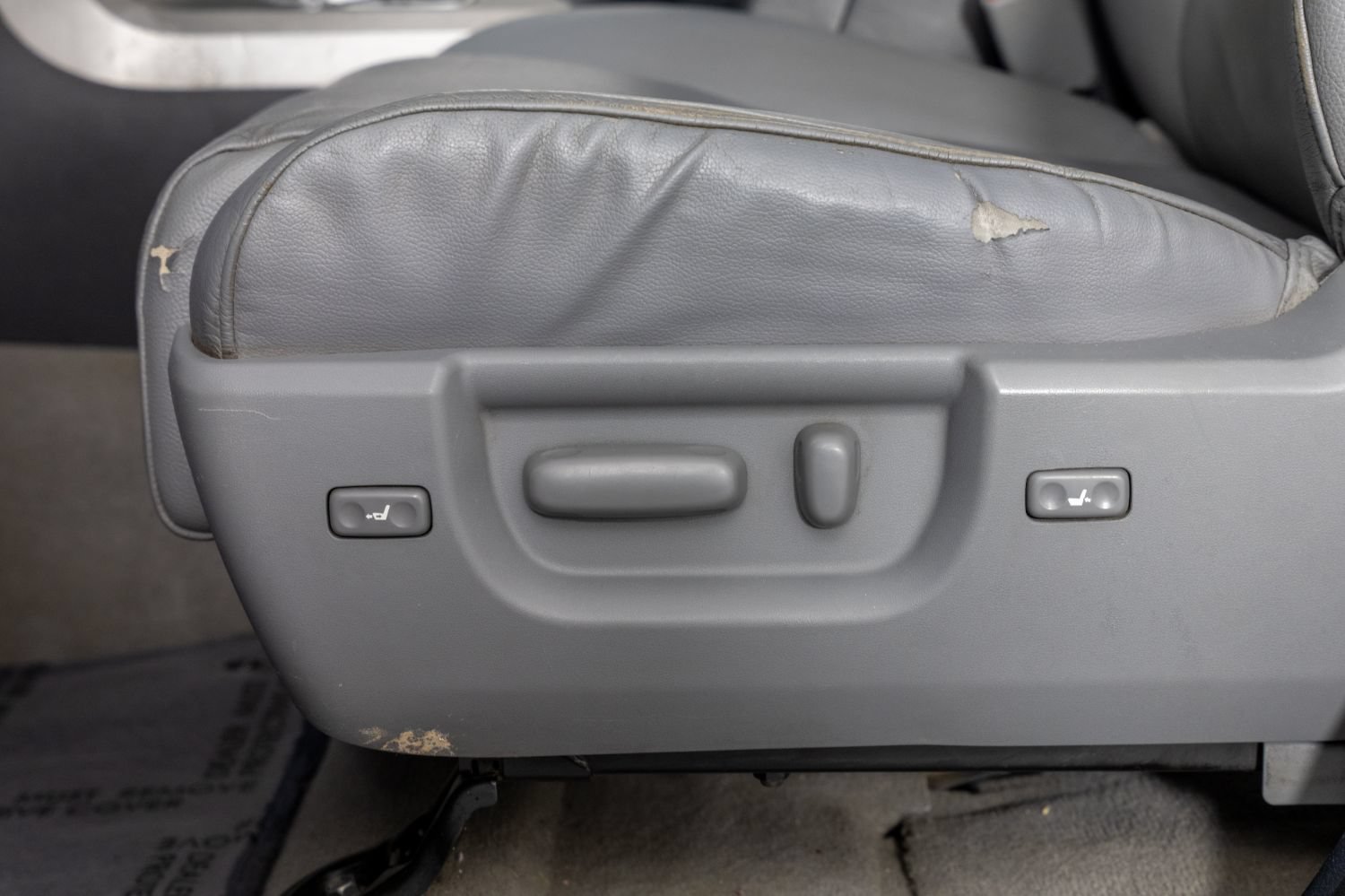 Used 2010 Toyota Tundra Limited w/ Memory Pkg AWD/4WD image 17