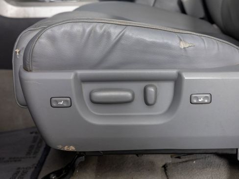 Used 2010 Toyota Tundra Limited AWD/4WD image 17
