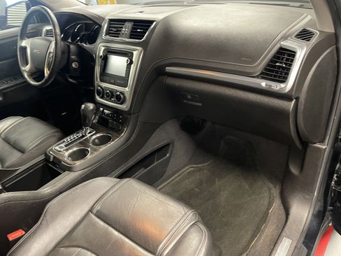 Used 2015 GMC Acadia SLT image 13