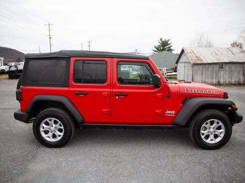Used 2021 Jeep Wrangler Unlimited Islander image 2