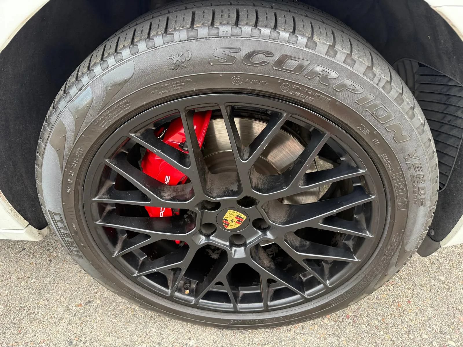 Used 2018 Porsche Macan GTS AWD/4WD image 21