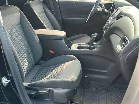 Used 2024 Chevrolet Equinox LT AWD/4WD image 32