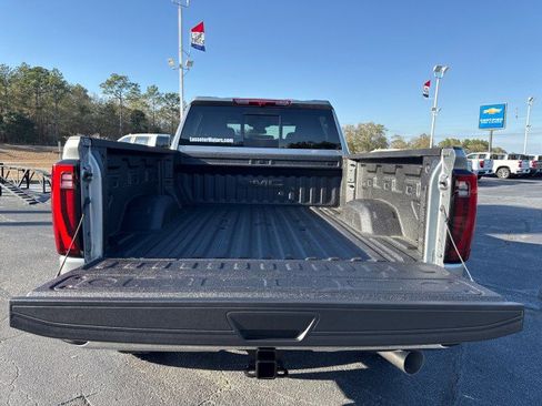 New 2026 GMC Sierra 2500 SLT image 4