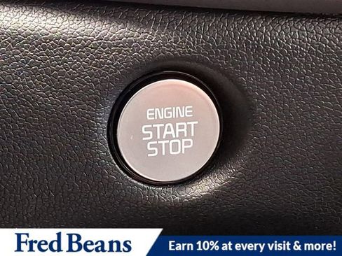 New 2026 Kia Sorento S w/ S Panoramic Sunroof Package image 18