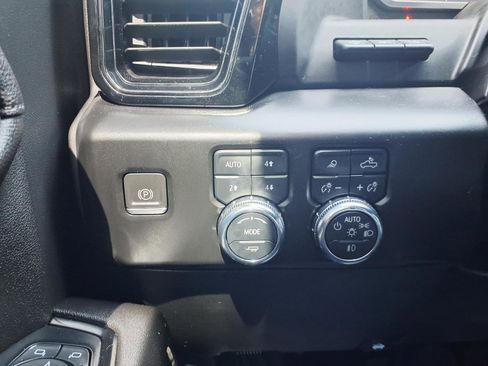 Used 2023 GMC Sierra 1500 AT4 w/ AT4 Premium Package AWD/4WD image 26