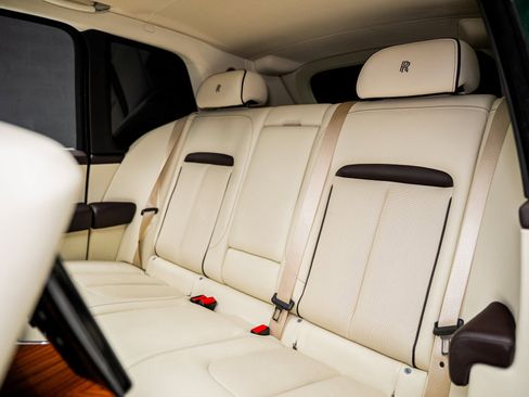 Used 2019 Rolls-Royce Cullinan image 67