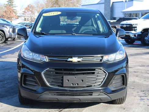 Used 2019 Chevrolet Trax LS image 2