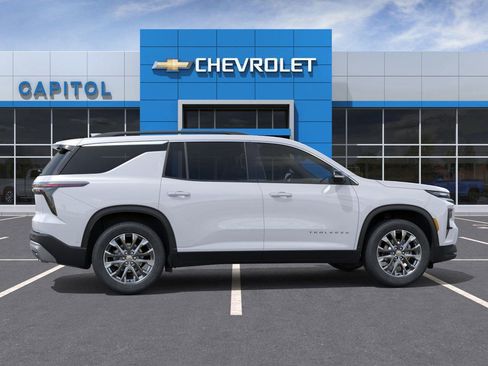 New 2026 Chevrolet Traverse LT image 5