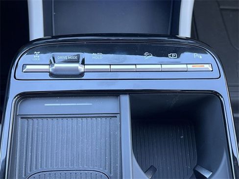 Certified 2026 Hyundai Tucson Limited w/ Tow & Go Package image 17