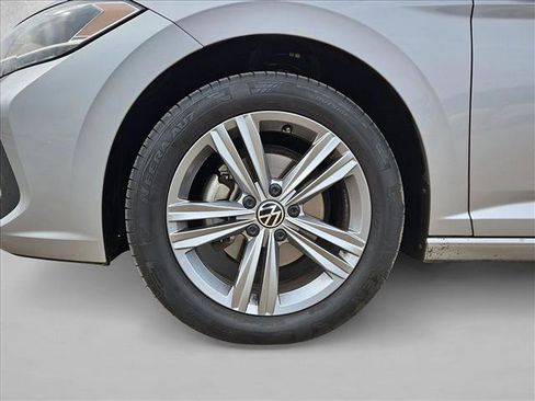 Used 2024 Volkswagen Jetta SE image 22