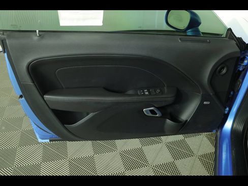 Used 2016 Dodge Challenger R/T Scat Pack w/ Leather Interior Group RWD image 18