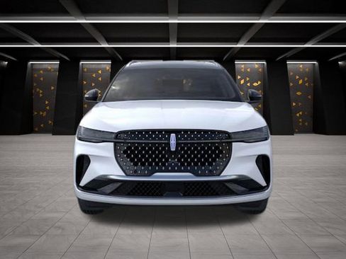 New 2026 Lincoln Nautilus Reserve image 6