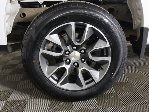 Used 2023 Chevrolet Silverado 1500 LT image 18