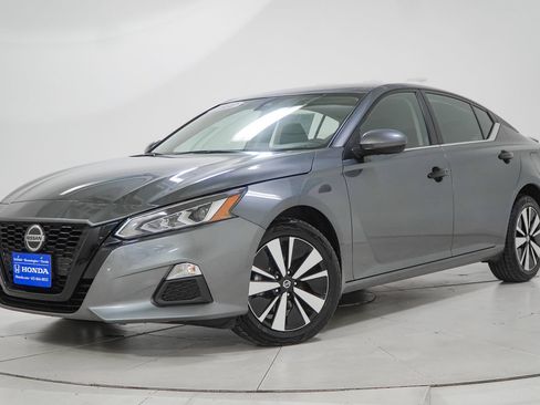 Used 2022 Nissan Altima 2.5 SV AWD/4WD image 1