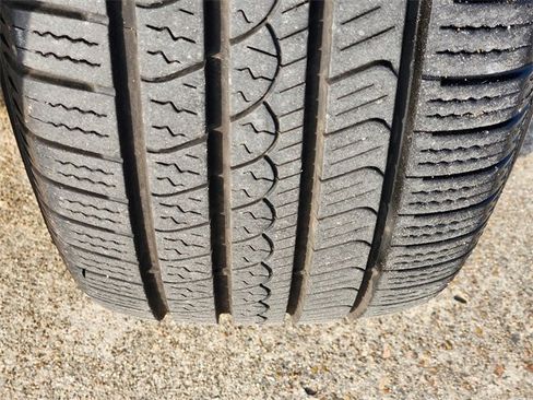 Used 2024 Chevrolet Equinox LS w/ Midnight Edition image 11