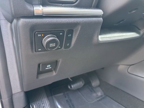 New 2025 Ford Expedition Platinum w/ Stealth Performance Package image 18