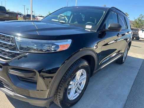 Used 2023 Ford Explorer XLT image 11