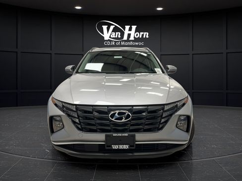Used 2022 Hyundai Tucson SEL AWD/4WD image 2