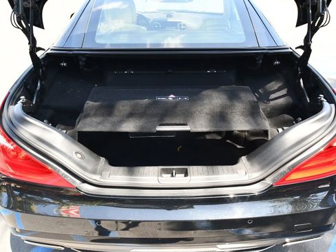 Used 2013 Mercedes-Benz SL 550 image 19