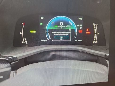 Used 2025 Toyota Camry SE FWD image 12